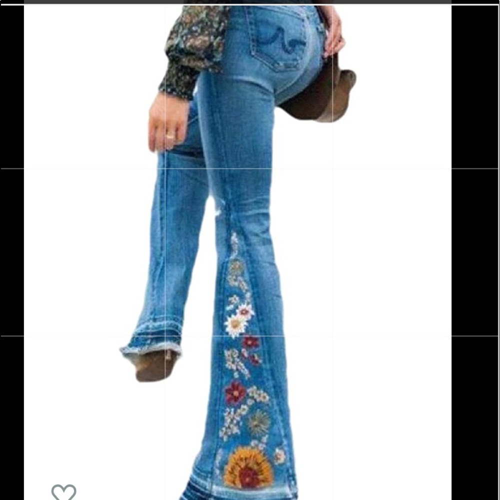 Denim flare leg embroidered jean NWOT